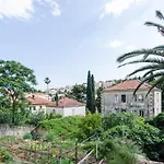 Katarina Rooms