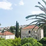 Katarina Rooms